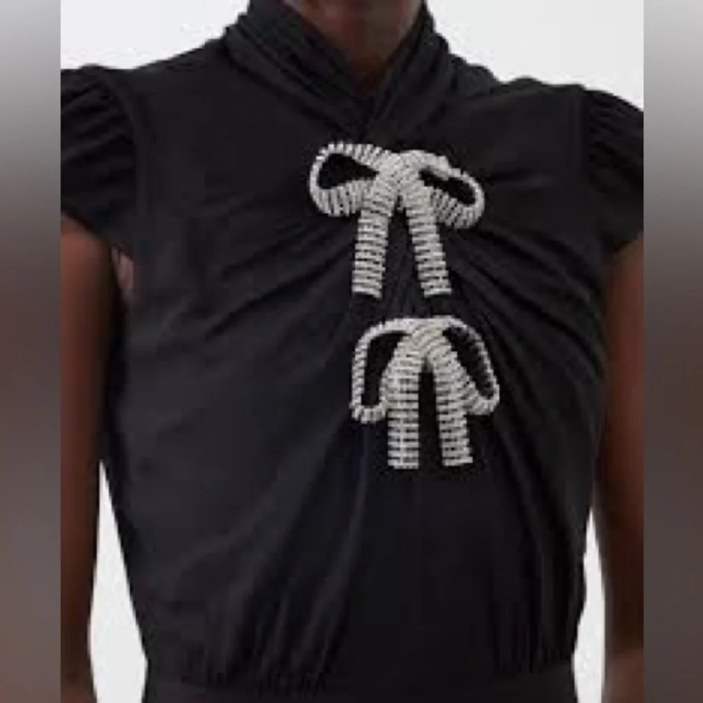 Self Portrait - Picture 4 of 5